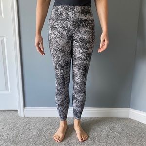 Lululemon Speed It Up Tight